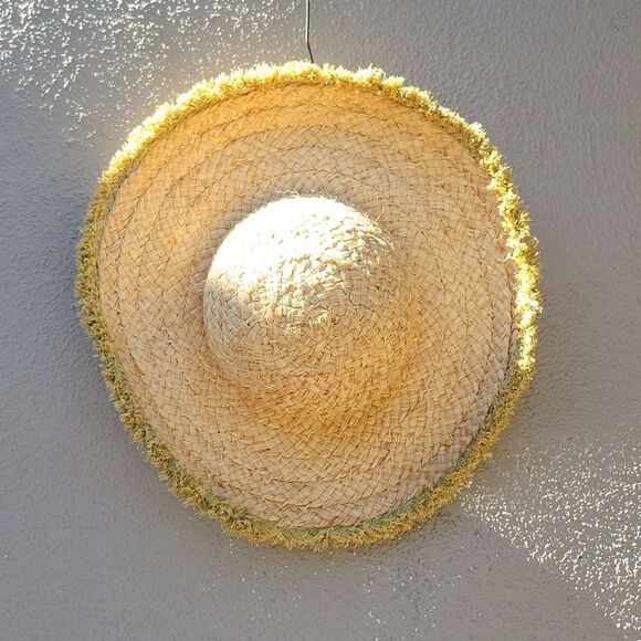 WHO WHAT WEAR French country hat with flirty green fringe. Shade your face! - Picture 4 of 9